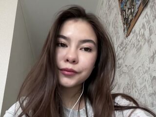 camslut webcam video ElleStarling