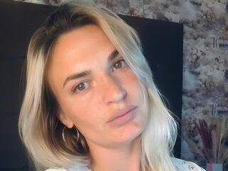 camgirl webcam sex picture EllieMaryn