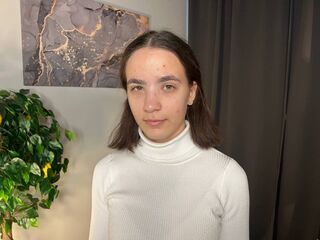 mastubating web cam girl EmmaDiaz