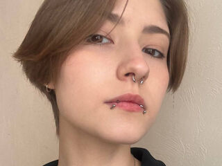 adult chatroom EssieAcheampong