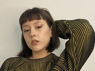 live teaser cam FannieRasberry