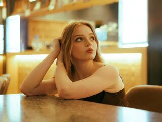 cam whore livesex FloraGodsil