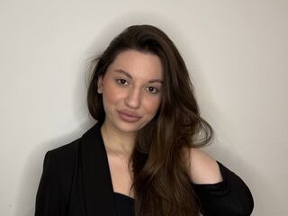 camslut topless FreedaVogtman
