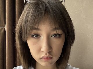 camgirl fingering bald pussy GraciaWitsell