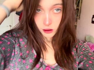 naked cam chatroom HannahHayes