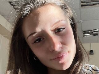 closeup web cam HeidyDuggar