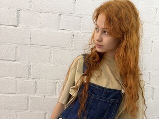 topless cam girl HeidyMichaelsen