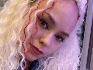 live webcam performer HesavaLara