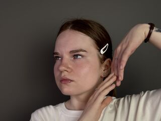 nude camgirl picture IsabelBrunjes
