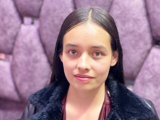 girl fingering pussy IssaMontenegro