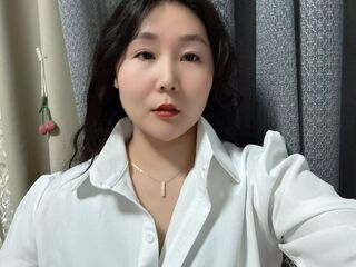 camwhore masturbating with sextoy JeanBolling