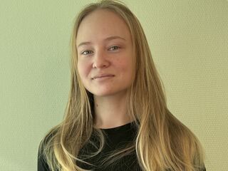 girl showing pussy JeniferFerrarini