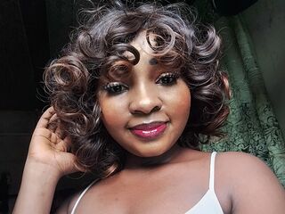 camgirl playing with dildo JenniferJoe