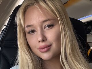 cam strip tease JessieAmes