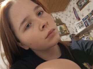 cam girl masturbating with sextoy KailaBergh