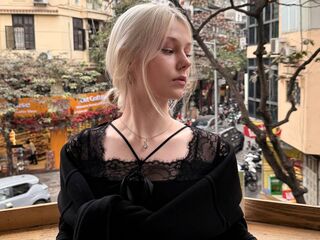 beautiful webcamgirl KamValentine