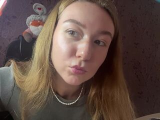girl cam naked KayeEliasen