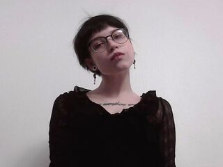 camslut showing tits KeithaBuscemi