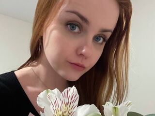 camgirl masturbating with sex toy KendalOrsen
