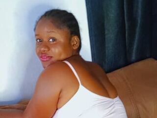 camgirl photo KiraDon