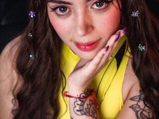 cam girl masturbating with dildo LaurenDolphine