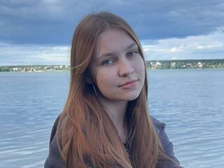 hot naked webcamgirl LeaDeeg