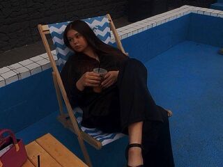 masturbating camgirl LeilinKoss