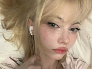 naked webcamgirl LeonardaZeeman