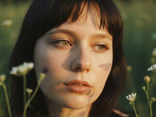 shaved pussy cam LiluSoto