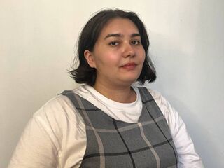 free live chatroom LinaDeRose