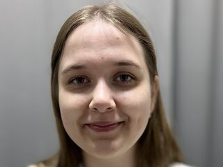 camslut fingering pussy LindaLeen