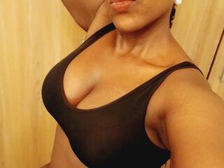 camwhore spreading pussy LindaeBrown