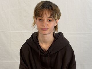 naked camgirl masturbating with dildo LindyOestreicher