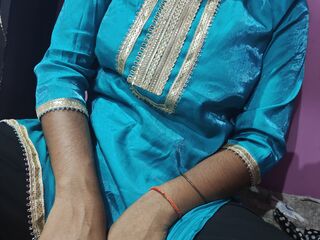 naughty camwhore LishaLiya