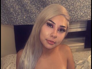 masturbating camgirl Lolarose