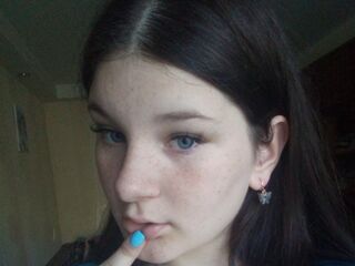 girl chatroom LoraleeAlfieri