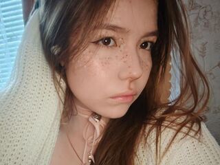 girl topless LouannMuench