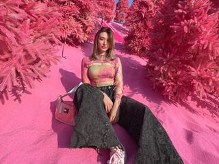 chat room sex webcam show LouveniaPranger