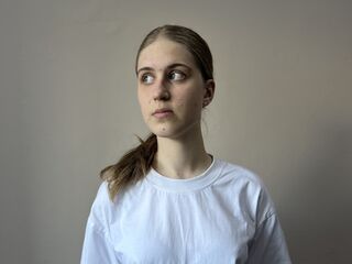 girl showing tits MaganPedaci