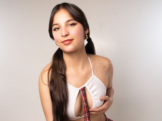 webcamgirl chatroom MaggieCooper