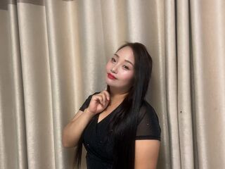 naked camgirl masturbating with vibrator ManXiYue