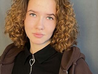 camwhore masturbating with dildo MelisaEischens