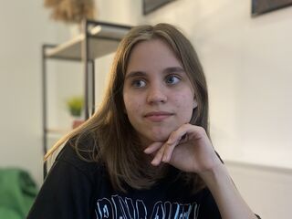 topless webcam girl MelisaVonk