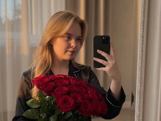 live sexcam MelissaMyla