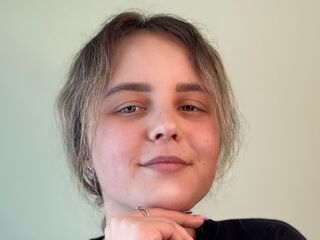 naughty chat MichaeleBendall