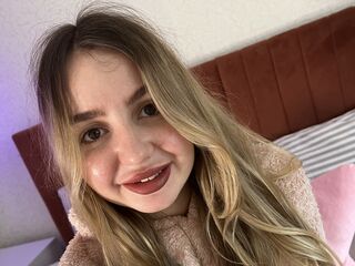 cam girl showing pussy MilaLa