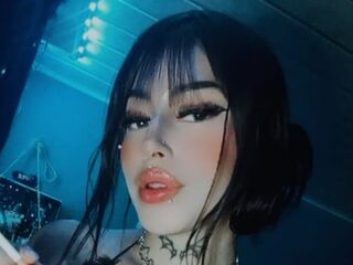 camgirl masturbating with sex toy MillyBell