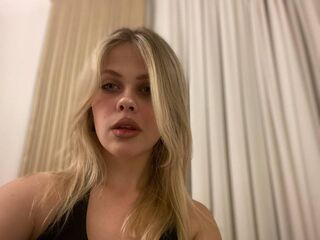 naughty cam girl MoonFlirt