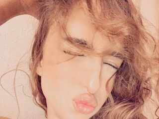 nude webcam girl pic MyraRidler