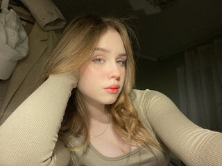 streaming live webcam NoelleJones